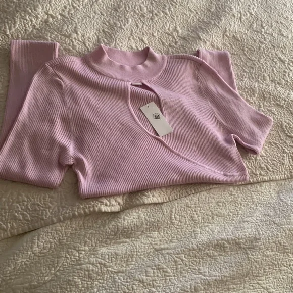 Cute Junior’s long sleeve top. NWT, color (winsome orchid). XL - Picture 8 of 8
